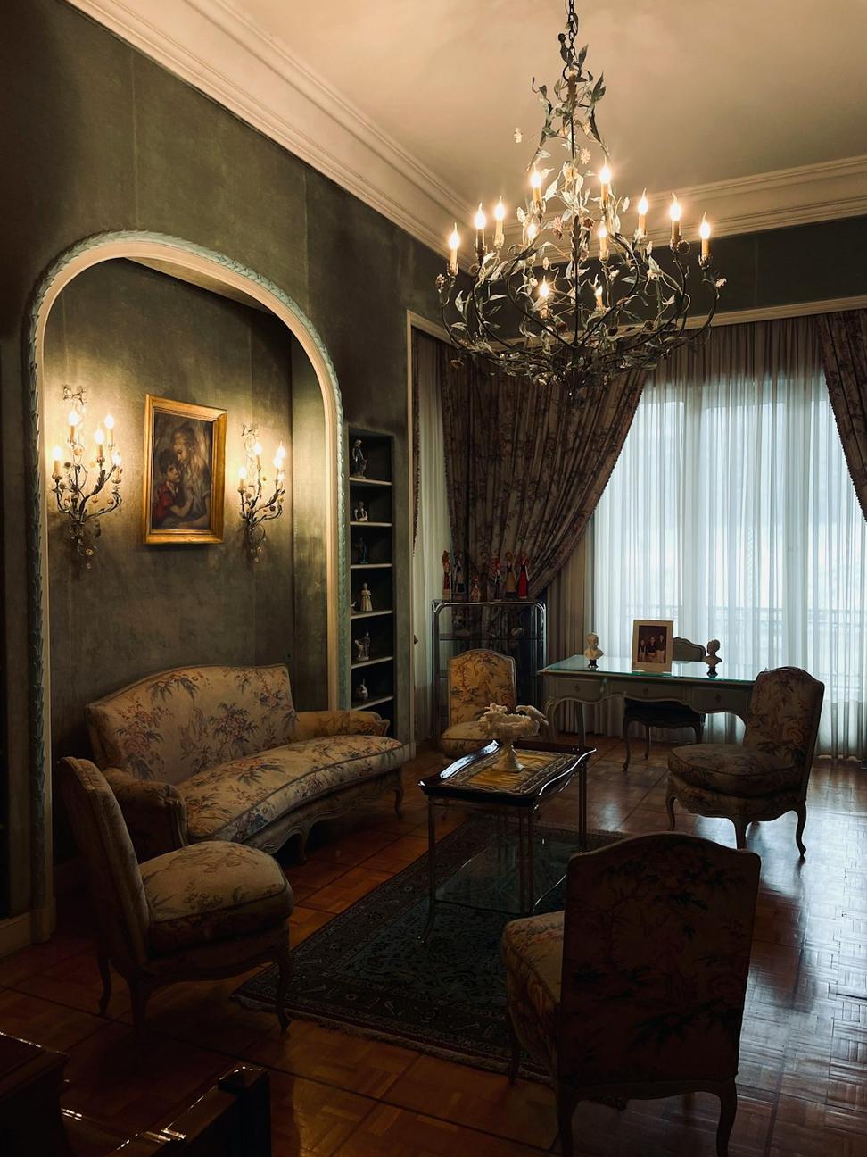 Forest Hill Penthouse